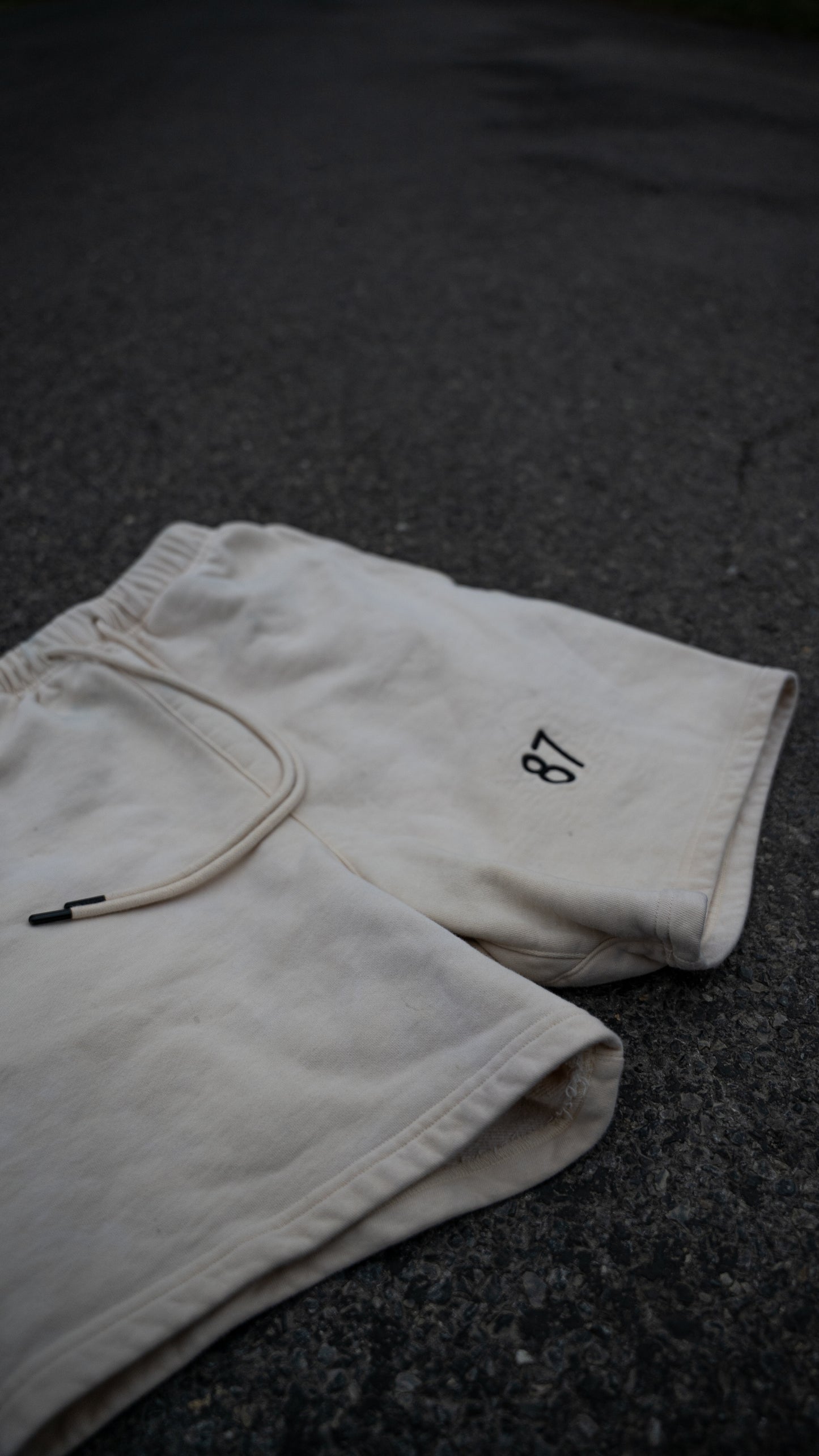 87 Oversized Fleece Shorts "Tan"